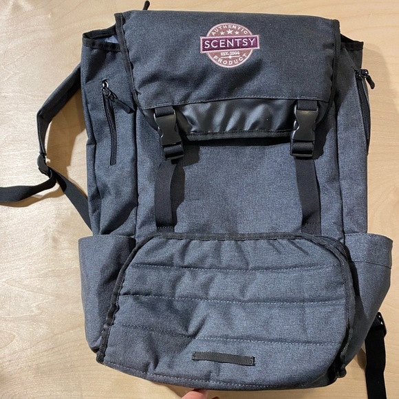 Scentsy Black Backpack (IY) - Picture 2 of 11